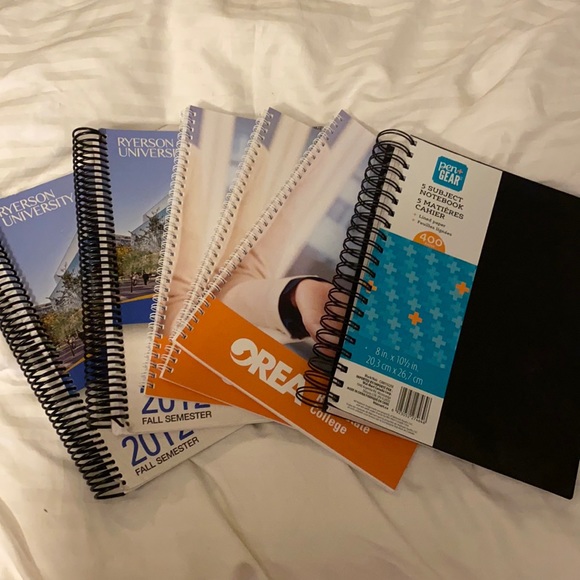 ❣️sold❣️ Bundle of 6 notebooks - Picture 1 of 8